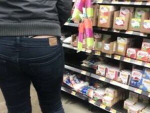 CrystalThong Patreon girl shows thong