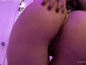 corinna ass tease 7