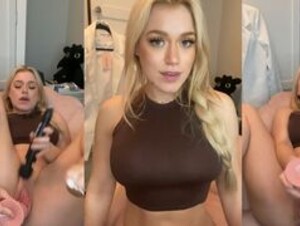ELLE BROOKE DILDO MASTURBATION