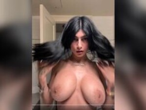Mia Khalifa Nipples Flash Weird Tits Onlyfans Leak