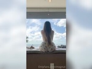 Megnut Topless Tease