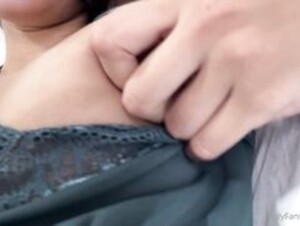 Voulezj - Nipple Play