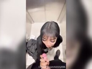 Kimmy696 blowjob in elevator