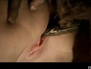 dominno The Devil wears Nada