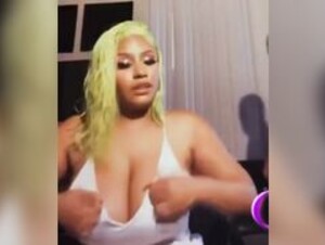 Nicki minaj nip slip + teasing