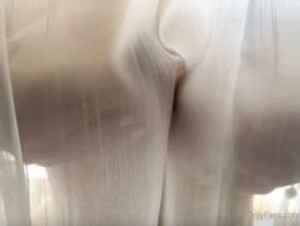 Moonwolgirl play with tits