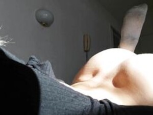 alicenz black top masturbating