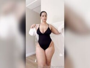 Zinahadid of tease