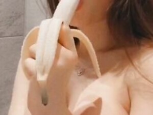lauren alexis banana