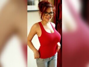 Tessa Fowler Bzzz