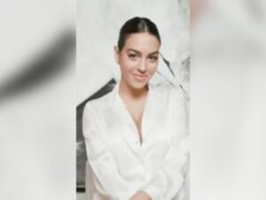 Georgina Rodriguez kiss