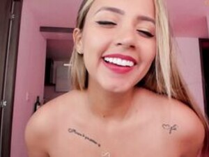 Abby_rosse_ milks her huge tits
