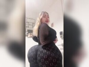 Deisycurvydoll