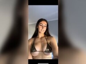 Sarahh.hxx Tits