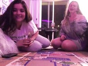 lainache flashing her tits live on twitch