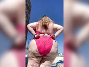 KittyPiggy red bikini