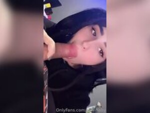 Zowibaby OF blowjob 2