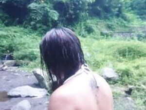 air terjun menakjubkan - di tengah hutan