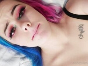 Quick Video Of Chantelle Howarth Fingering Herself