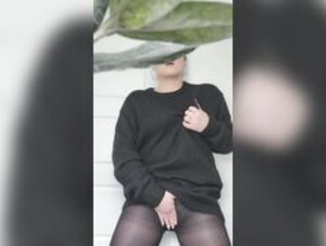 Xpohzd pantyhose rubbing voyeur