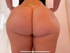 Bootybyshel Ass Clapping
