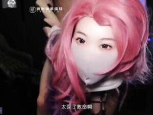 Seraphine cosplay