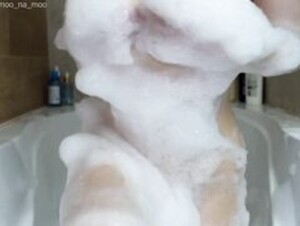 Moona ASMR Nude Bathtub Sex