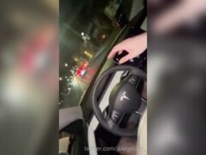 Waifumiia Car Blowjob
