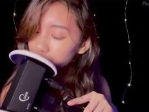Moonblitz moon blitz ear licking
