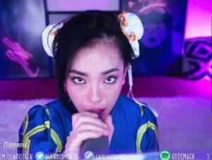 Lunaqueeeen - Chunli Cosplay Camshow 2