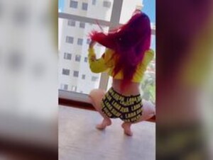 Lara silva rebolando