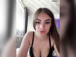 nicolettaa Lika2001 fingering, masturbate