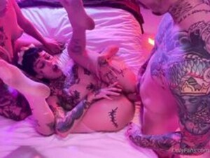 CC Doll And Nichole Saphir Anal Threesome - Onlyfans