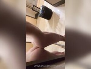 Jenna Skyye Mirror masturbation