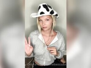 chanelbestcoast flashing