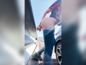 Boni3gg Dildo in the highway