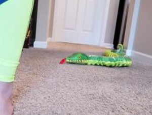 Girls Gone Hypnotized Alexis and Taylor magic trigger & meet Kaa