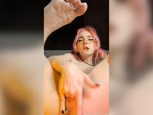 Alisemoon- masturbation