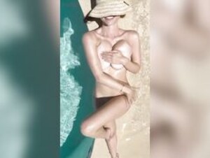 Sophie Mudd No Bra No Panties Naked Stretched Out Onlyfans