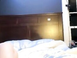 Random slut masturbaiting