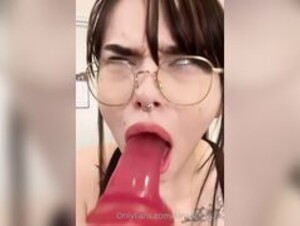 Kinokoneko Dildo BJ