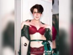 Ava Leeigh Christmas slut