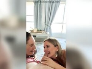 Samantha_milf and friends double blowjob
