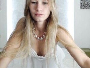 Yana (Belka22 - Chaturbate)