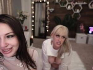 Heatherbby - OnlyFans Stream Highlights with @lexibby69 part 3
