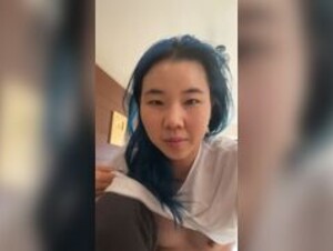 Sujin Kim aka Chingu Amiga - Boob Slip (Instagram Live)