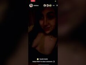 Aielieen masturbating on live