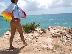 Braless forever Rocky 5