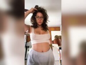 Ella_Enchanted - Tease