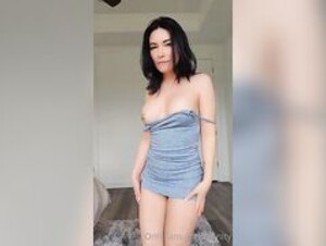 Alinity Seductive Dance Video